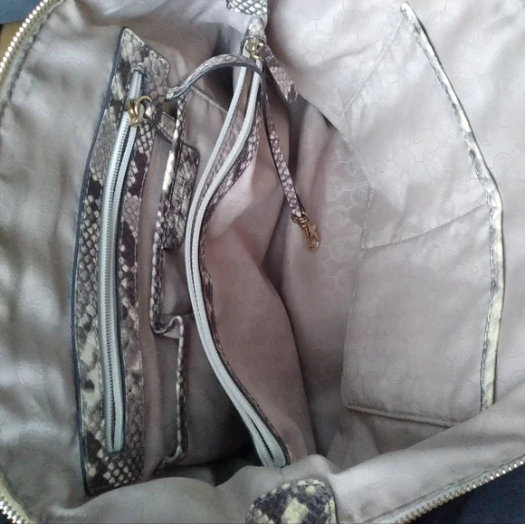 Michael Kors snakeskin purse - Picture 9 of 16